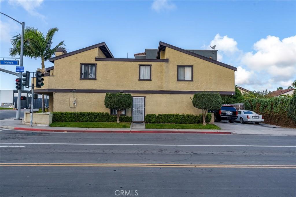 7611 Warner Ave, Huntington Beach, CA 92647 - photo 1