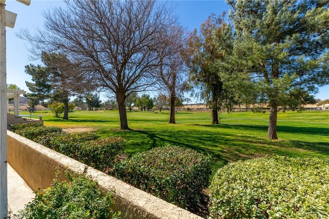 573 La Costa Dr, Banning, CA 92220 - view of community featuring a lawn