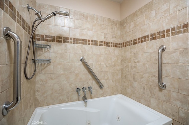 573 La Costa Dr, Banning, CA 92220 - bathroom featuring a tub with jets and a shower