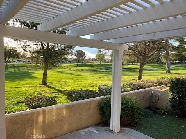 573 La Costa Dr, Banning, CA 92220 - view of yard featuring a pergola
