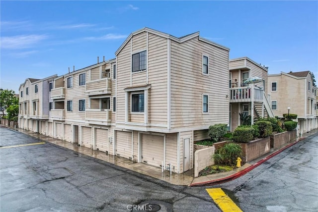4900 N Grand Ave Unit 325, Covina, CA 91724 - view of property featuring a residential view
