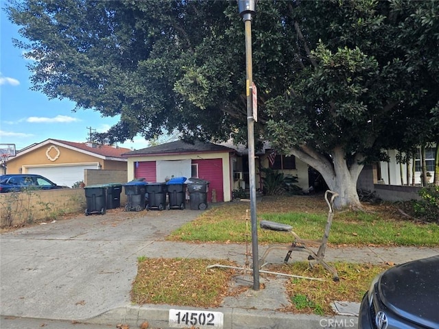 view of front of house