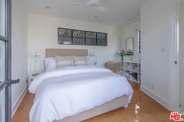 bedroom with ceiling fan