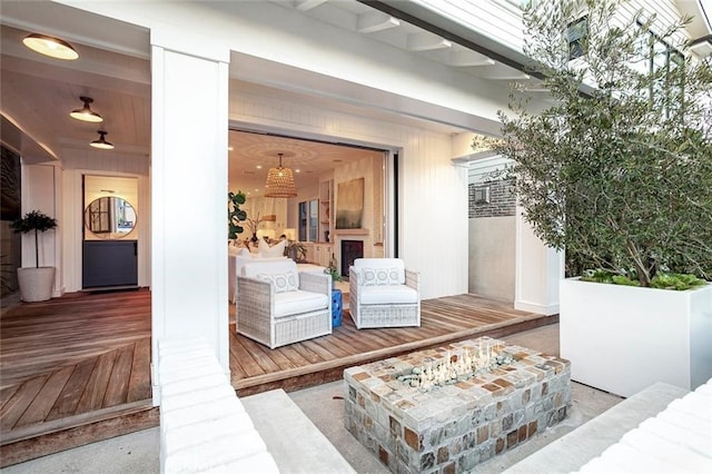 409 39th St, Newport Beach, CA 92663 - view of patio / terrace