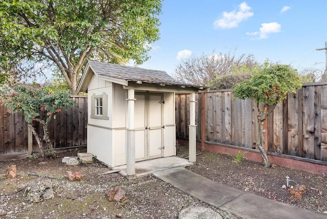 view of outbuilding