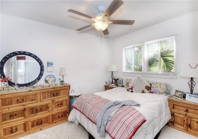 bedroom with ceiling fan