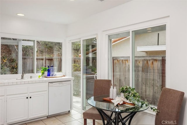 sunroom with sink