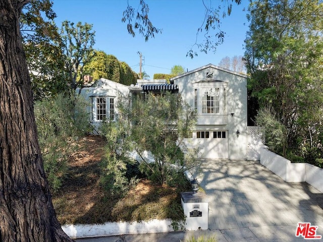 view of front of house featuring a garage