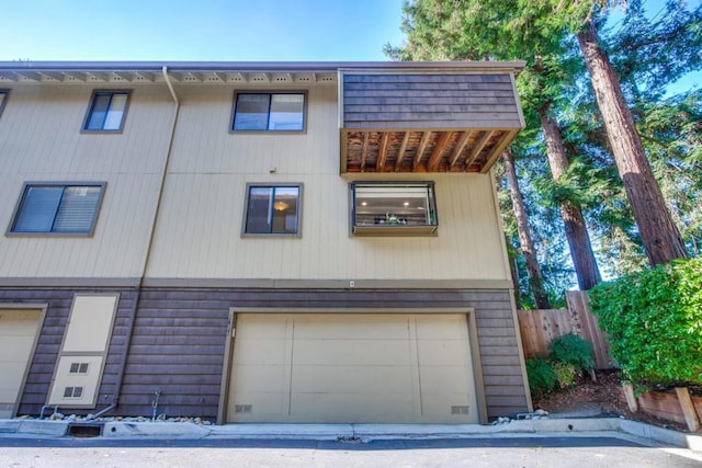 view of front of home featuring a garage