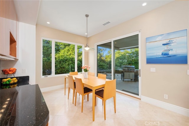 dining space featuring baseboards, visible vents, recessed lighting, and light tile patterned flooring
