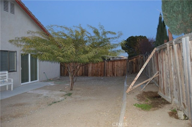 view of yard with a patio