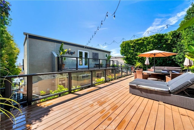 920 Quivera St, Laguna Beach, CA 92651 - deck with an outdoor hangout area