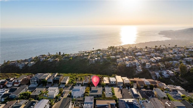 920 Quivera St, Laguna Beach, CA 92651 - aerial view of property and surrounding area with nearby suburban area and a nearby body of water