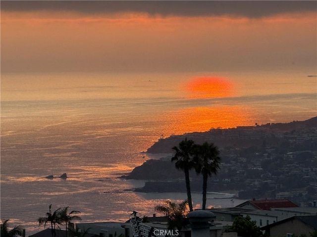 920 Quivera St, Laguna Beach, CA 92651 - view of mountain backdrop with a nearby body of water