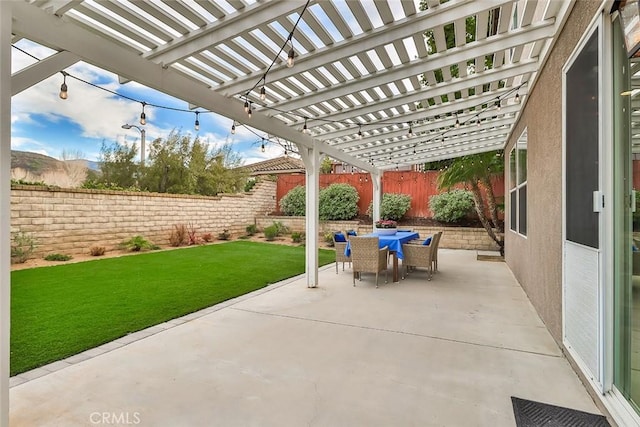 view of patio featuring a pergola