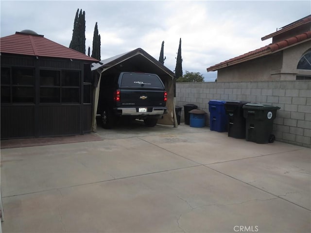 exterior space featuring fence