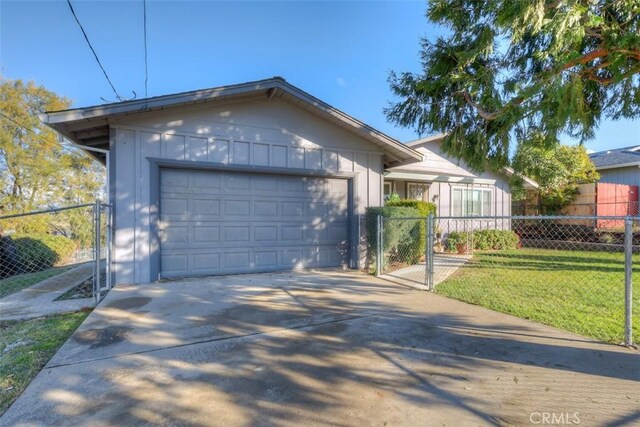 ranch-style home with a front lawn