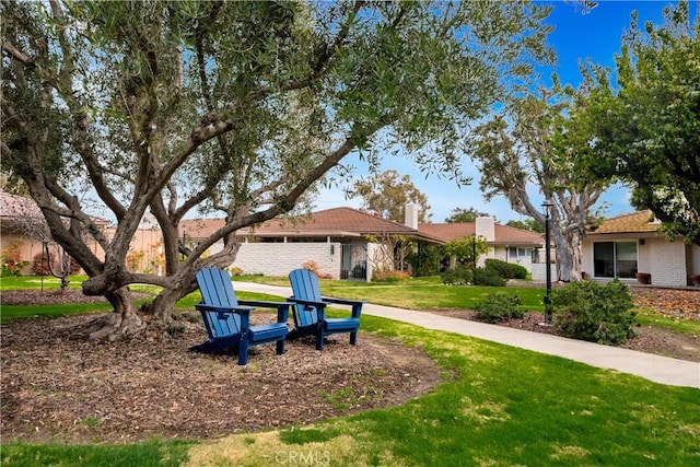 exterior space featuring a lawn