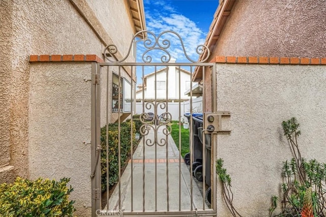1308 Pleasant Valley Ave, Banning, CA 92220 - view of gate