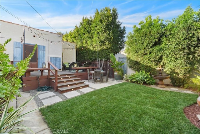 view of yard with a patio area