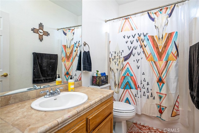 74384 Rocky Rd Unit 29, Palms, CA 92277 - full bathroom featuring toilet, vanity, and shower / bath combination with curtain