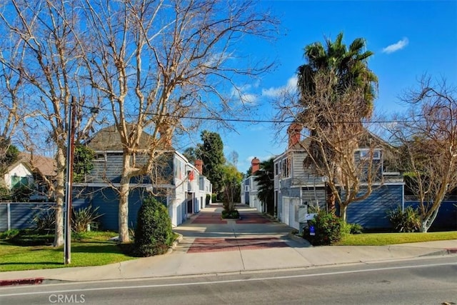 Listing photo 2 for 2430 Santa Ana Ave Unit E1, Costa Mesa CA 92627