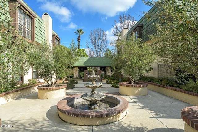 Listing photo 3 for 885 S Orange Grove Blvd Unit 46, Pasadena CA 91105