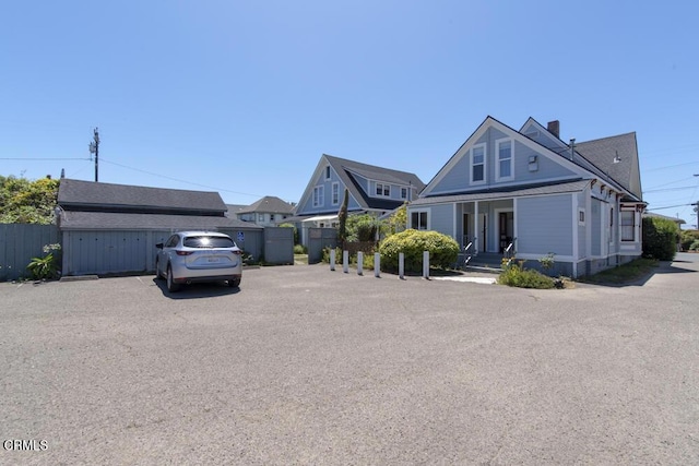 view of front of property featuring a porch