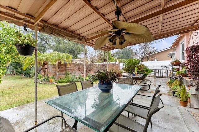 view of patio with ceiling fan