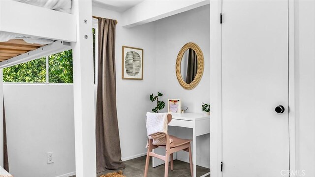 250 W Cortez Rd, Palm Springs, CA 92262 - hallway featuring concrete flooring and baseboards