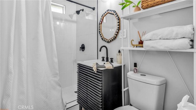 250 W Cortez Rd, Palm Springs, CA 92262 - bathroom with toilet, curtained shower, and vanity