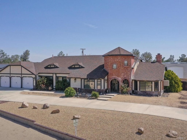 view of front of property featuring a garage