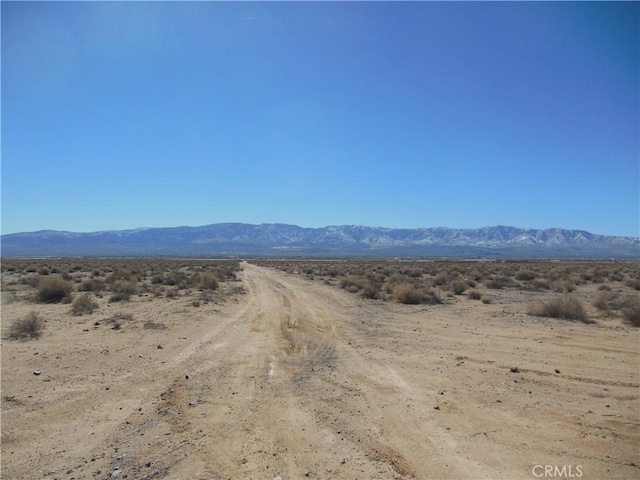 Listing photo 2 for 101 Smoke Bush Rd, Lucerne Valley CA 92356