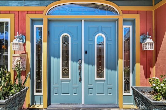 view of property entrance