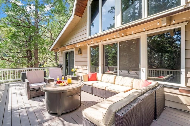 26619 Bel Air Ct, Lake Arrowhead, CA 92352 - wooden terrace with an outdoor living space