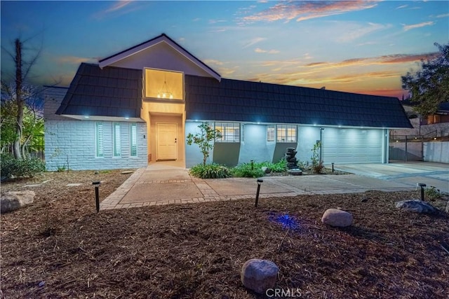 view of front facade with a garage