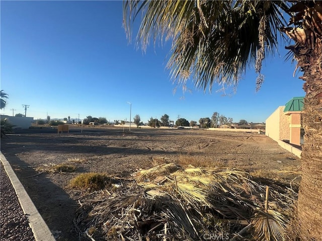 Listing photo 3 for 160 N Lovekin Blvd, Blythe CA 92225