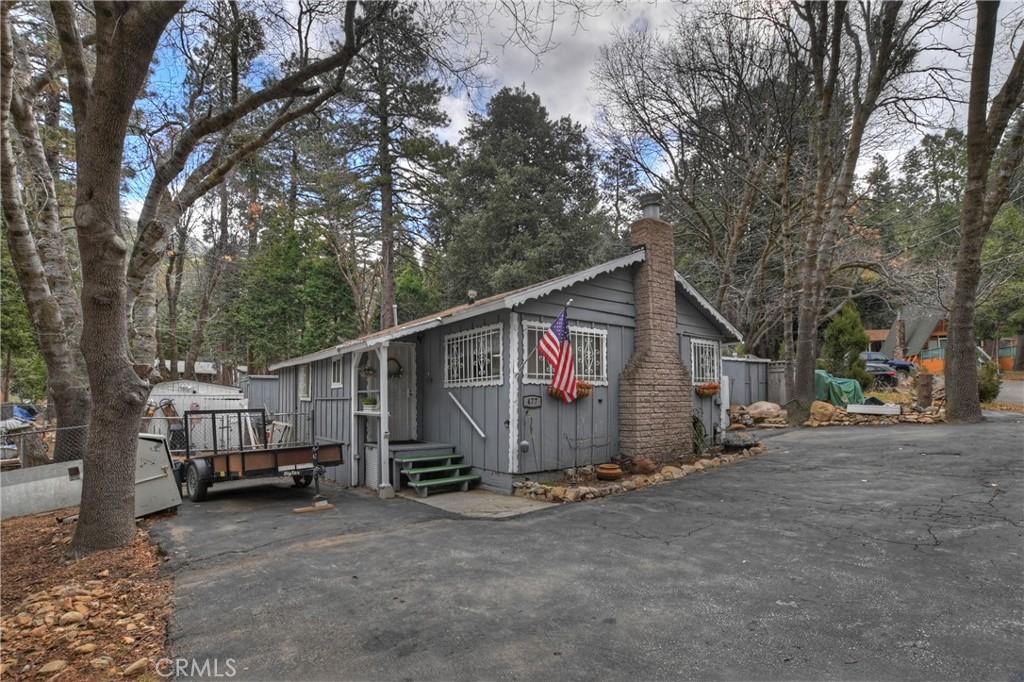 477 Pyramid Dr, Crestline, CA 92325 - photo 1