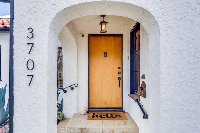 view of property entrance