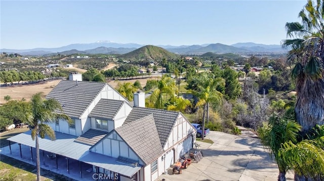 bird's eye view with a mountain view