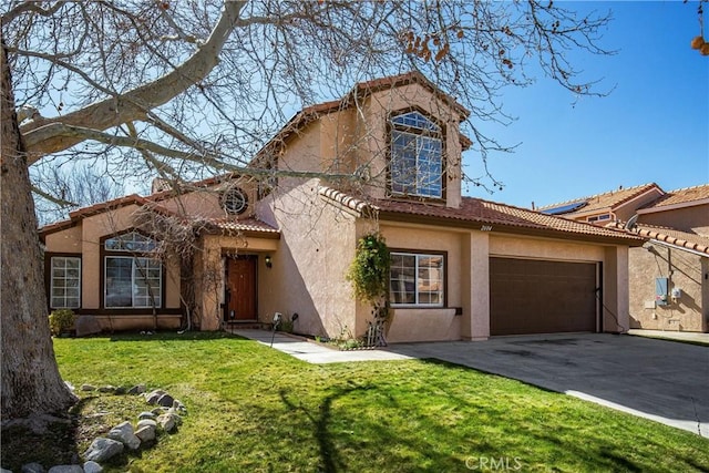 view of front of home featuring a front lawn