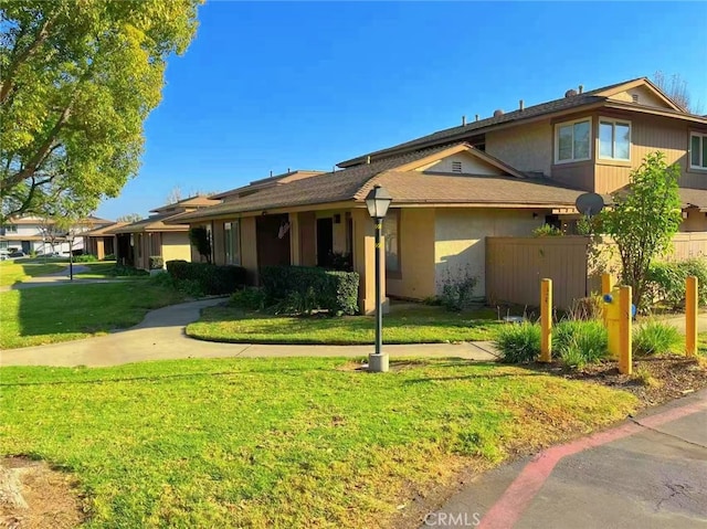 view of front of house with a front yard