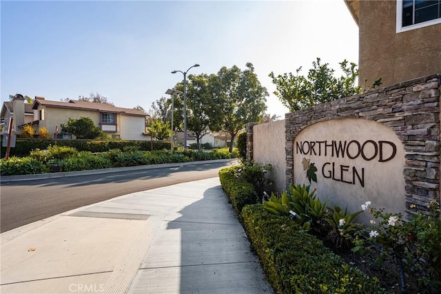 view of community / neighborhood sign