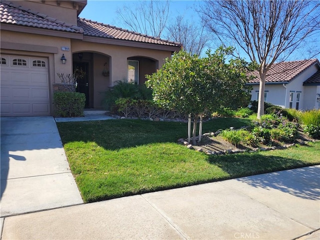 view of front of house with a front yard