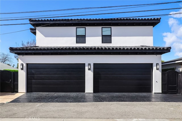 view of front facade with a garage