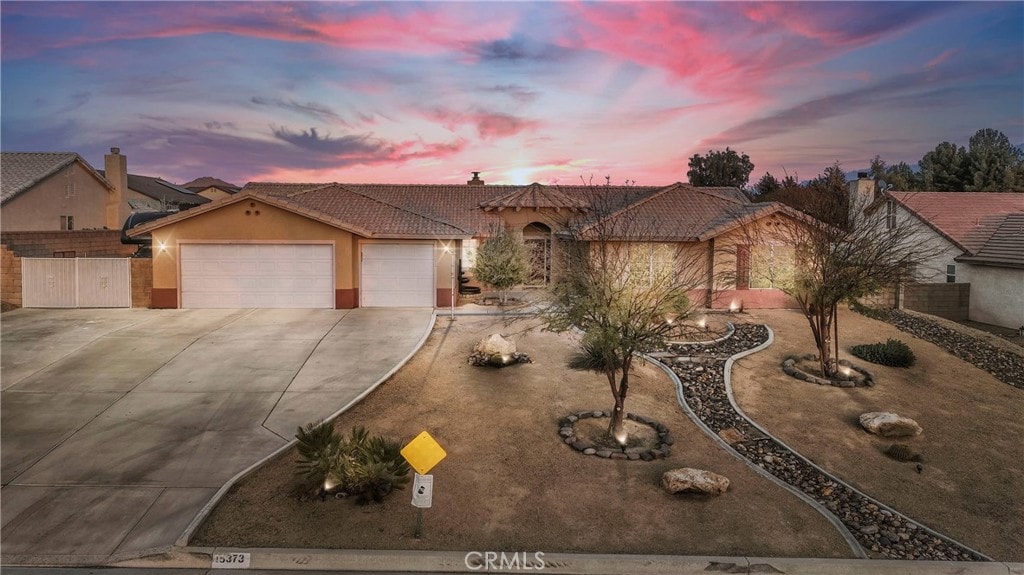 view of front of house featuring a garage