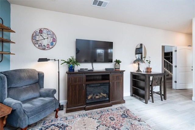 315 Timberline Way S, Madera, CA 93636 - living area featuring light wood-style flooring and baseboards