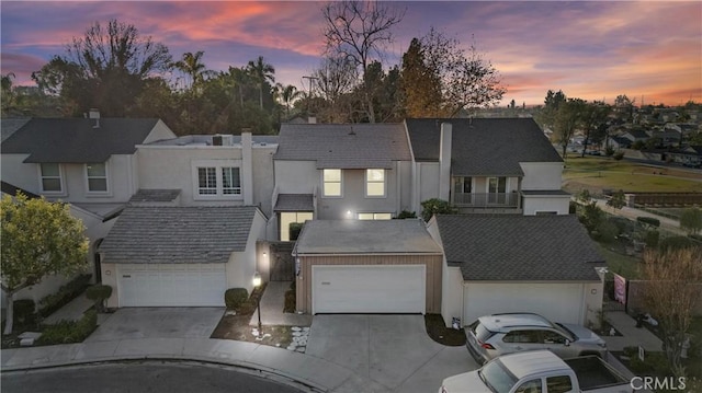 view of front facade with a garage