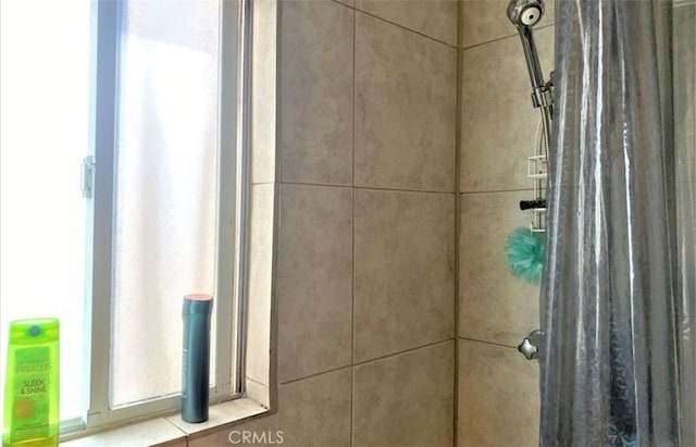 26302632 L St Unit A, B, C, Bakersfield, CA 93301 - bathroom view of a tile shower