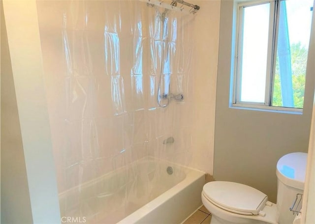 26302632 L St Unit A, B, C, Bakersfield, CA 93301 - full bath with toilet, washtub / shower combination, and tile patterned floors